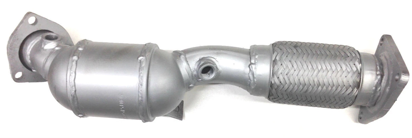 Volkswagen Touareg 4.2L Flex Catalytic Converter 2004-2007 Passenger Side