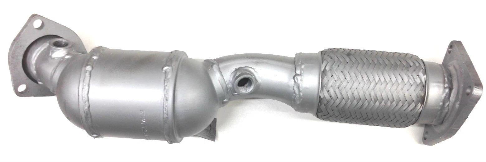 Volkswagen Touareg 4.2L Flex Catalytic Converter 2004-2007 Passenger Side