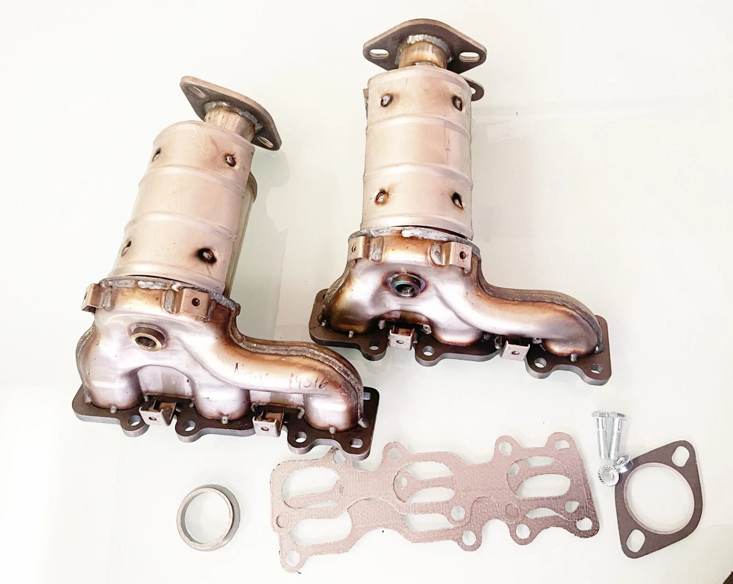 Ford Flex 3.5L Both Manifold Catalytic Converters & Flex Pipe 2013 TO 2019 3 Pcs (2)