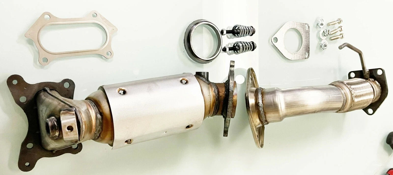 Honda Accord 2.4L Flex Pipe & Manifold Catalytic Converter 2008-2012 (2)