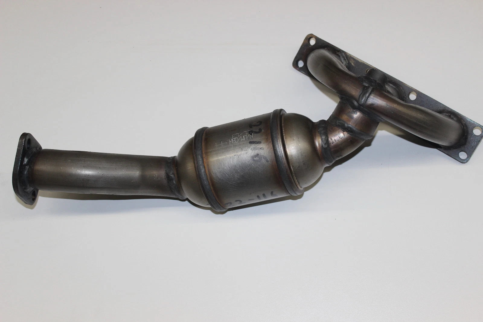 BMW 325i 325xi 325ci 3.0L Rear Catalytic Converter 2001 TO 2005 7H22-16